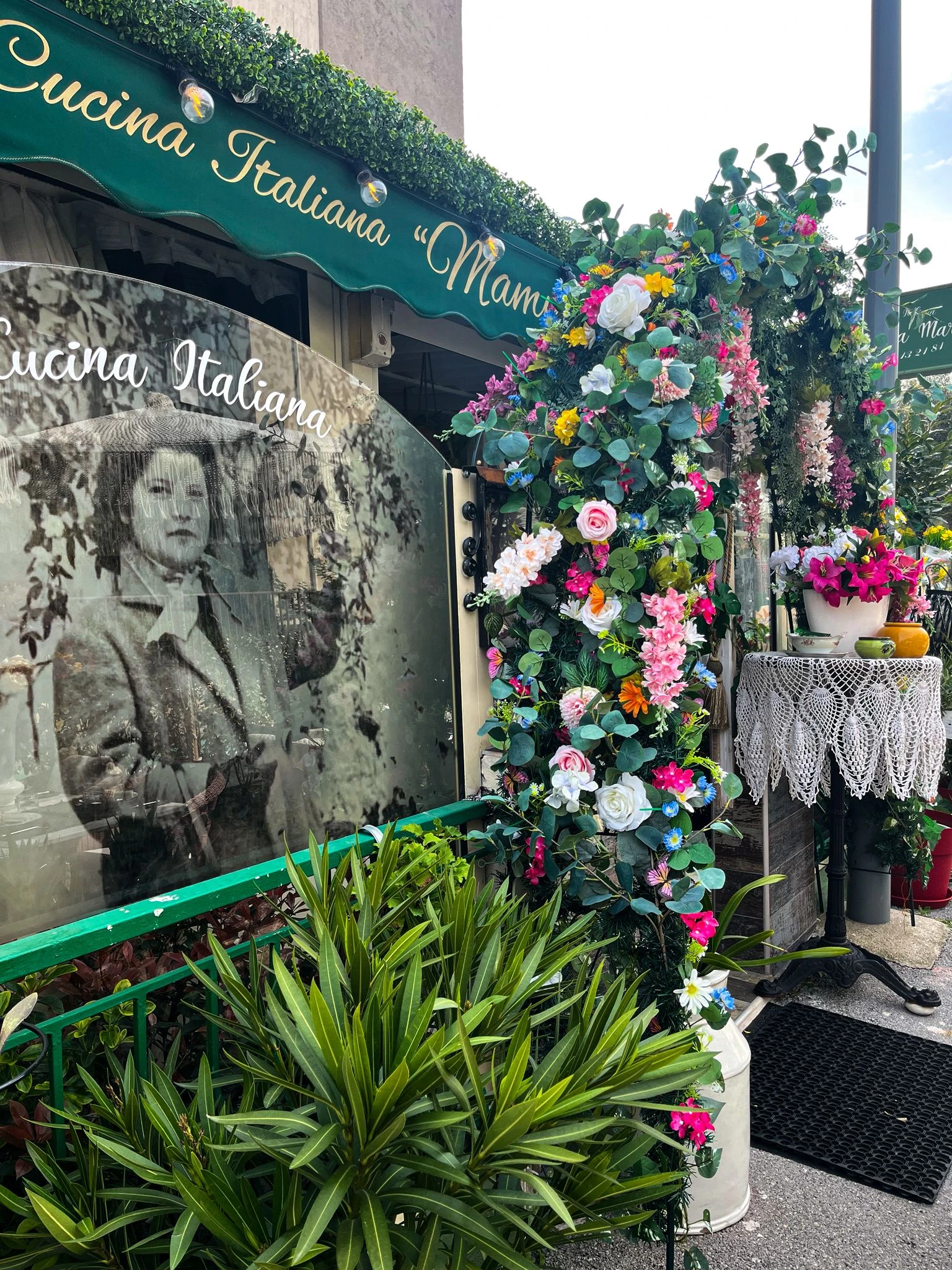 Décoration extérieure - Restaurant italien Villeneuve-Loubet - Mamma Maria