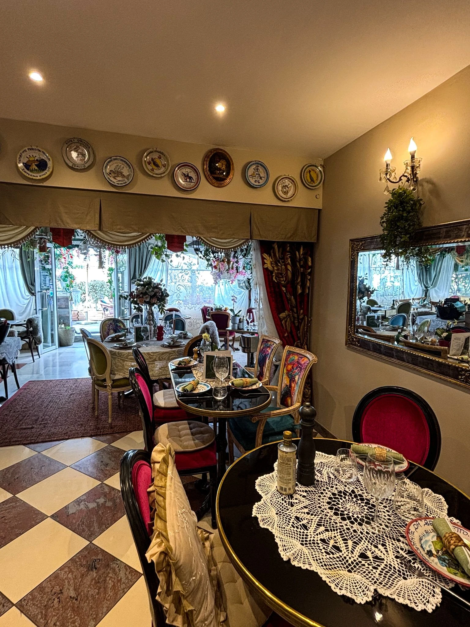 Tables dressées - Restaurant italien Villeneuve-Loubet - Mamma Maria